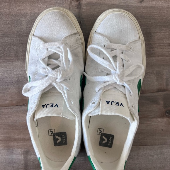 VEJA Women's Campo Low Top Sneakers - Picture 5 of 7